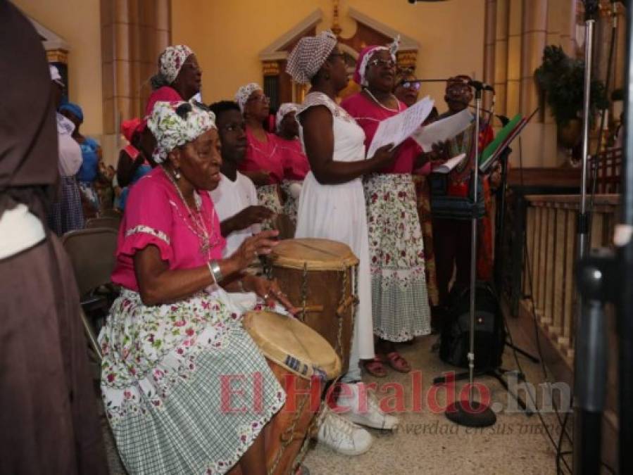 FOTOS: Así rindió honor la Pastoral Garífuna a la Virgen de Suyapa