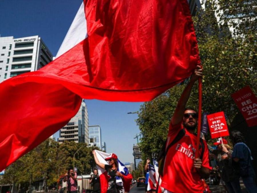 Destrozos y policías heridos: las violentas protestas en Chile (FOTOS)