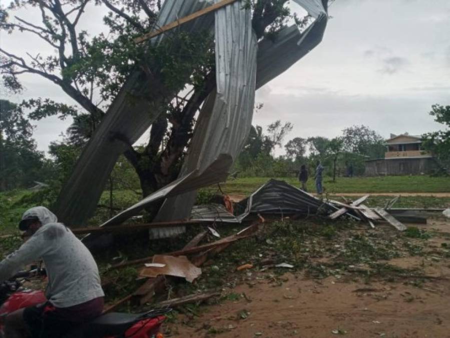 FOTOS: Huracán Iota ya deja severos daños en La Mosquitia