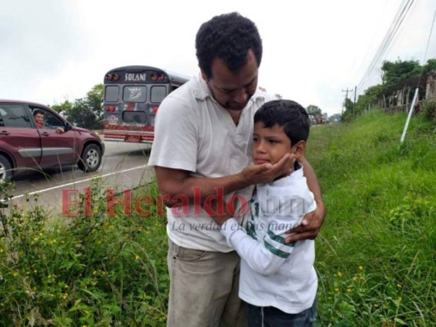 FOTOS: La dramática escena que dejó el incendio de un taxi en la carretera al sur, a la altura de El Tizatillo