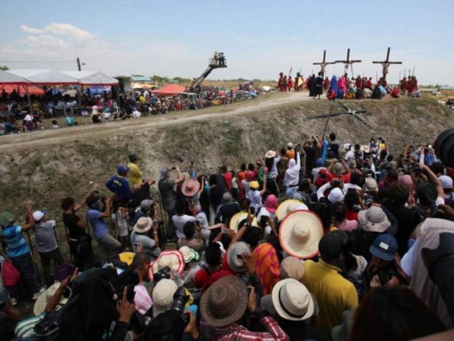 FOTOS: Los viacrucis más dolorosos y extremos del mundo