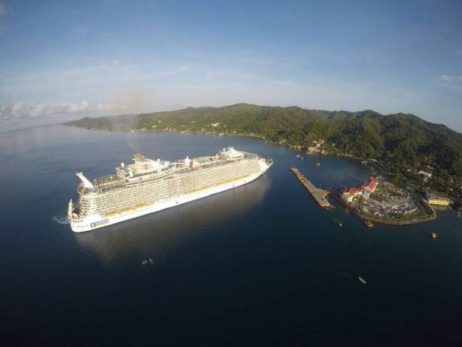 Imágenes de la llegada del tercer crucero más grande del mundo a Roatán