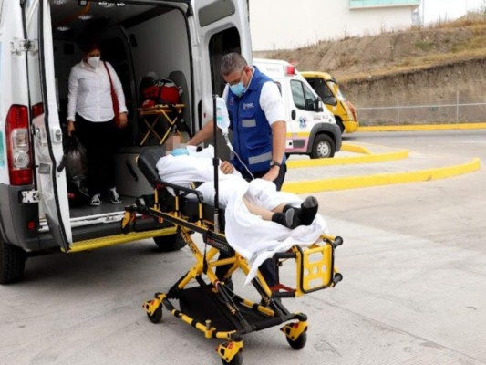 Las dolorosas imágenes del trágico accidente que dejó 19 muertos en México (Fotos)