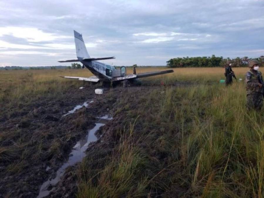 FOTOS: Así fue la incautación de la droga y la narcoavioneta en Brus Laguna