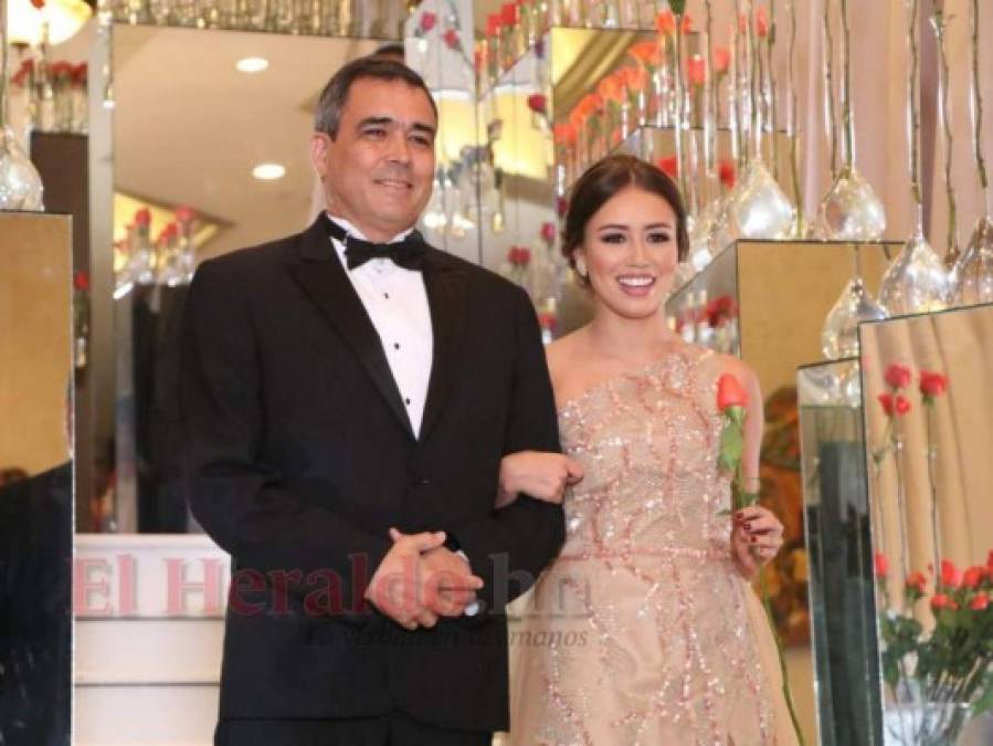 FOTOS: Los rostros más bellos de la temporada Prom 2019