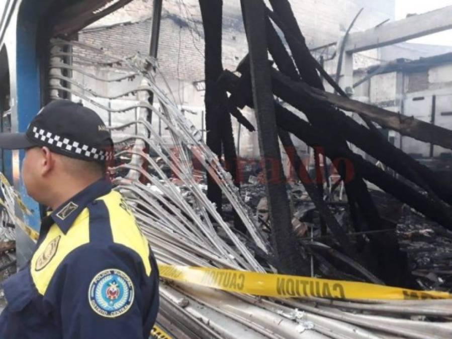 FOTOS: Lo que quedó tras el voraz incendio en el centro histórico de Tegucigalpa