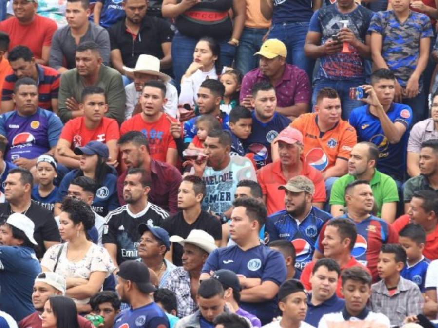 FOTOS: Danlí se viste de azul para recibir a Motagua vs Real de Minas en el Estadio Marcelo Tinoco