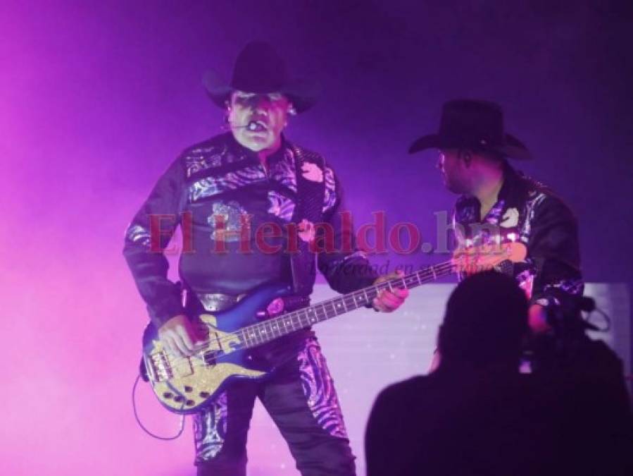 FOTOS: Bronco puso a bailar y a cantar a sus fans en Choluteca