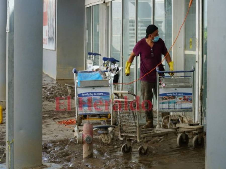 FOTOS: Así avanza la limpieza del aeropuerto de San Pedro Sula