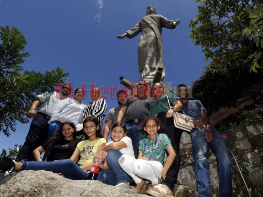 Familias enteras disfrutan la belleza natural de El Picacho (FOTOS)