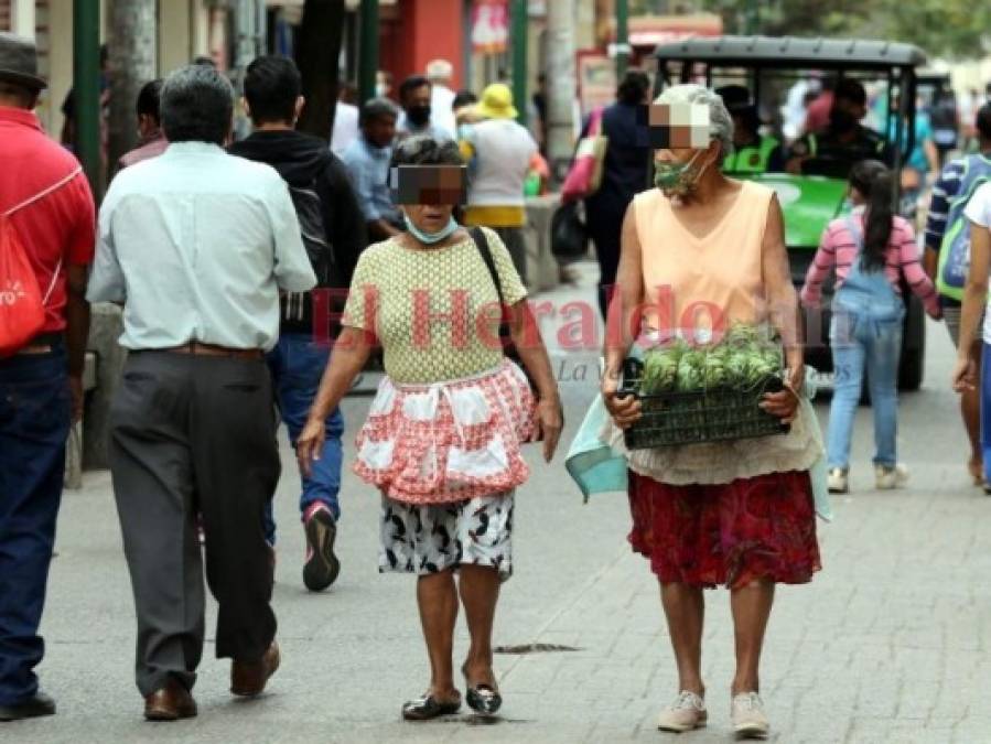 Sin temor al covid-19: capitalinos circulan sin mascarilla, pese a ley (FOTOS)