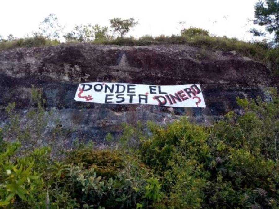 FOTOS: Se expande por toda Honduras la pregunta '¿Dónde está el dinero?'