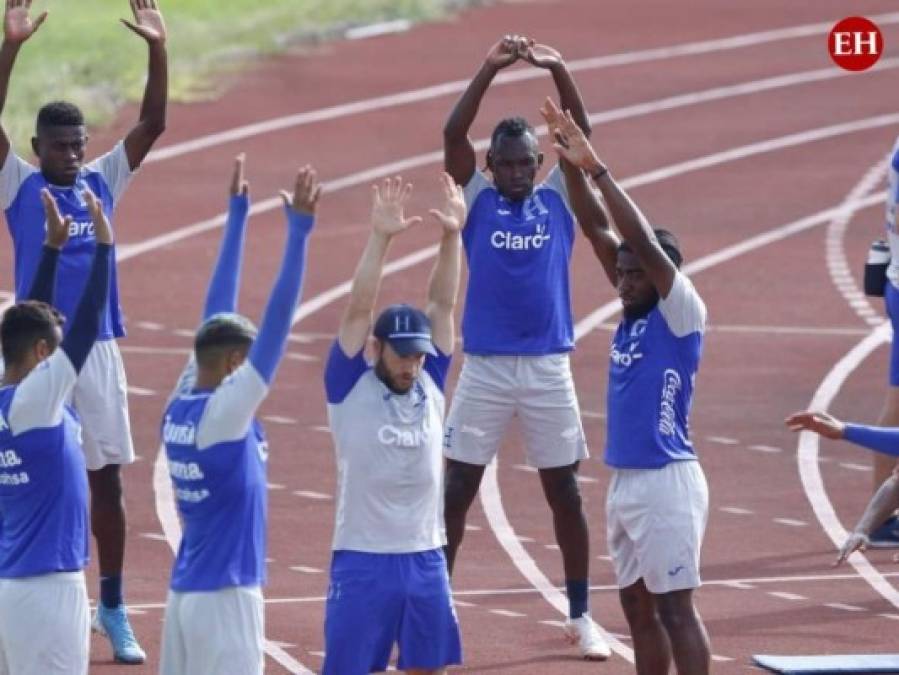 Choco Lozano, Alberth Elis y Jonathan Rubio entrenaron con la Selección de Honduras en el estadio Olímpico