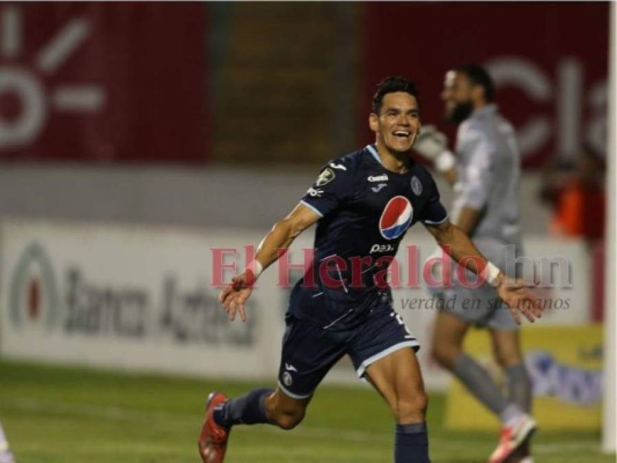 La bronca de Troglio, invitado de lujo: lo que no se vio en el Motagua-Olimpia (Fotos)