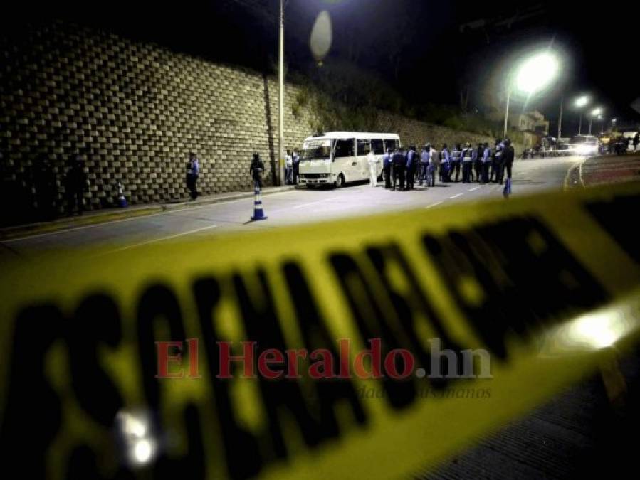 FOTOS: Escena del crimen donde asesinaron a cobrador de bus en El Carrizal