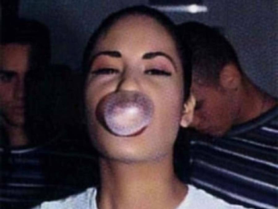 Las fotos más íntimas de la vida de la cantante Selena Quintanilla   