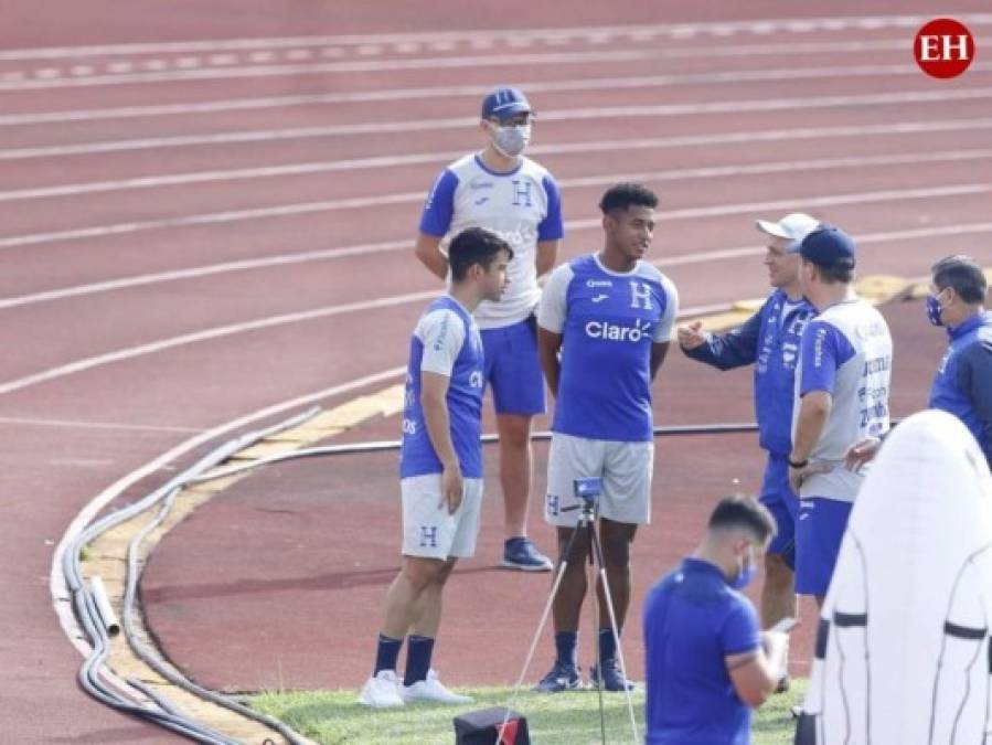 Choco Lozano, Alberth Elis y Jonathan Rubio entrenaron con la Selección de Honduras en el estadio Olímpico