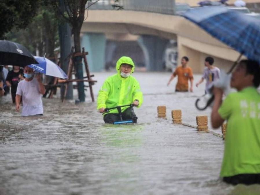 Impactantes imágenes de las inundaciones que dejan 25 muertos en China
