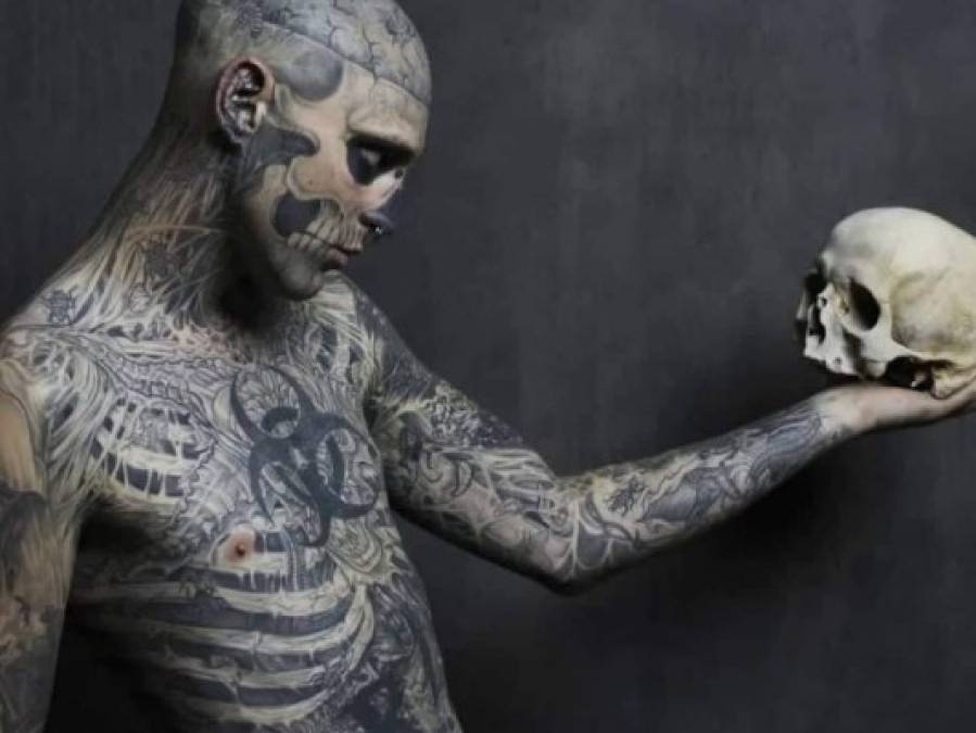 Así lucía Zombie Boy, el modelo y artista que tenía todo su cuerpo tatuado