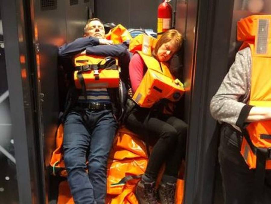 Fotos: Dramática evacuación en crucero Viking Sky fue como estar en el Titanic, según pasajeros