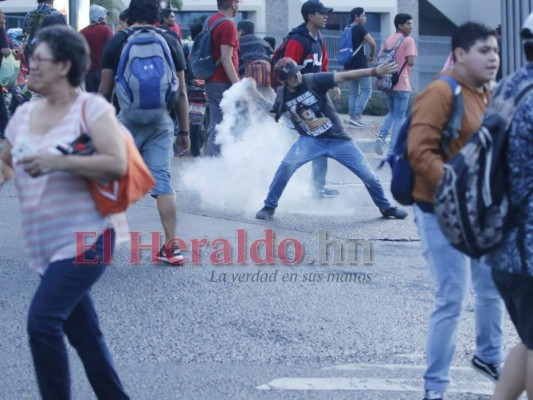 FOTOS: Oposición marcha para pedir la salida del presidente Juan Orlando