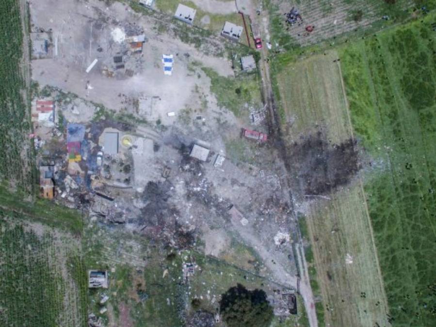 Llanto y dolor en Tultepec, México, tras explosión de juegos pirotécnicos que deja 24 muertos