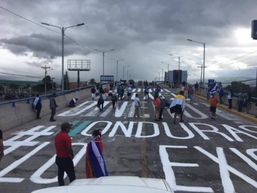 FOTOS: Se expande por toda Honduras la pregunta '¿Dónde está el dinero?'