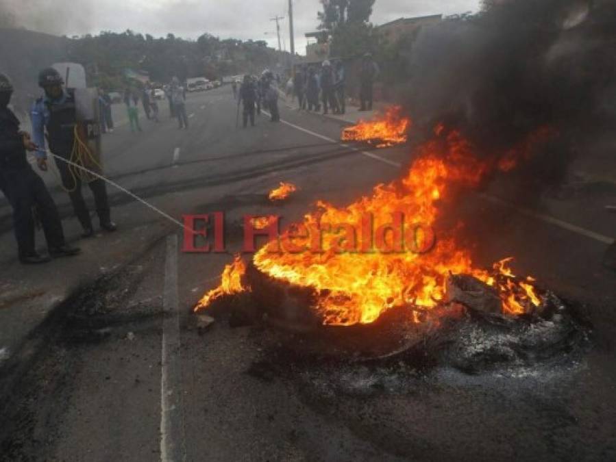 FOTOS: Tomas y desalojos en distintas carreteras de Honduras