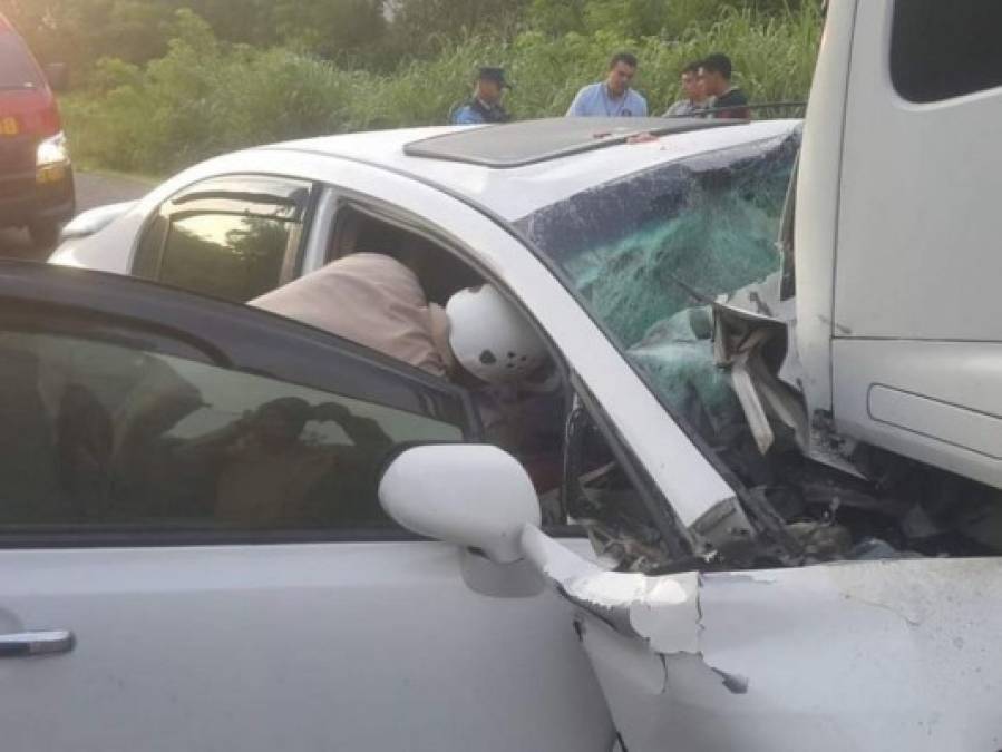 Las lamentables escenas tras accidente en carretera de Yoro