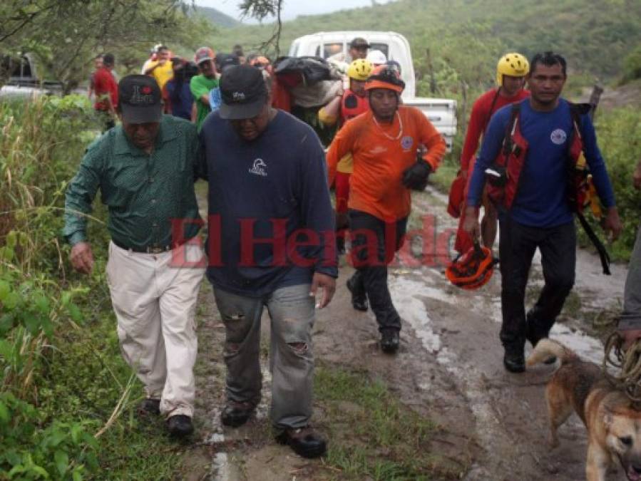 Las dramáticas imágenes del rescate de la primera víctima de las lluvias en Honduras