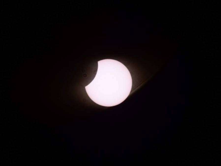 El eclipse solar total y las mejores imágenes en el sur de América