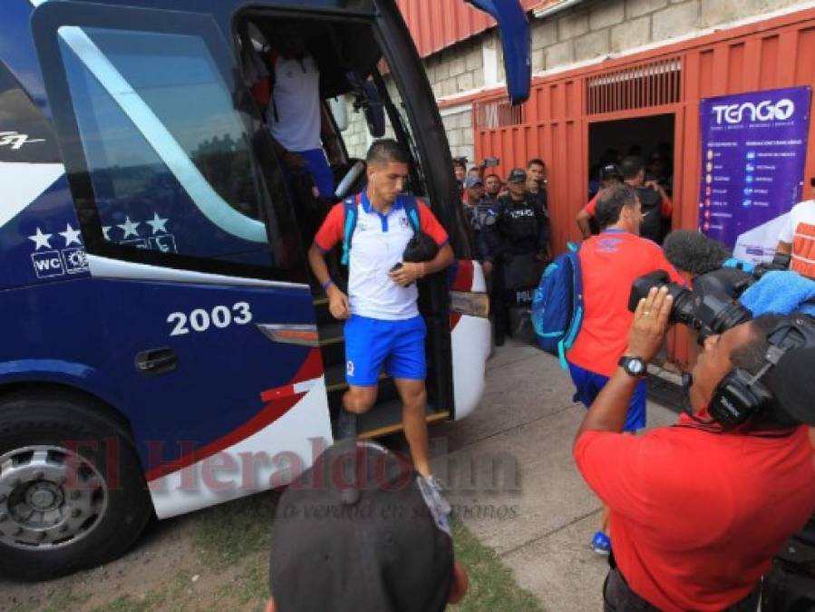 FOTOS: Bajo extrema seguridad, así fue la llegada de Olimpia al Carlos Miranda