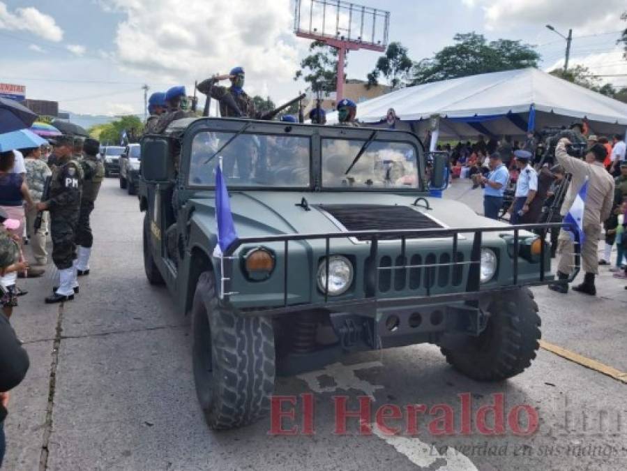 Las Fuerzas Armadas muestran su poderío en desfile cívico-militar por aniversario