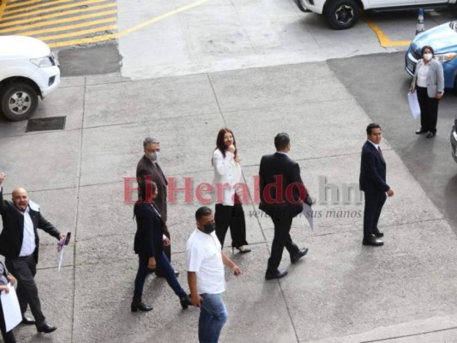 Así se marcharon los diputados de Libre después del alboroto en el Congreso Nacional  