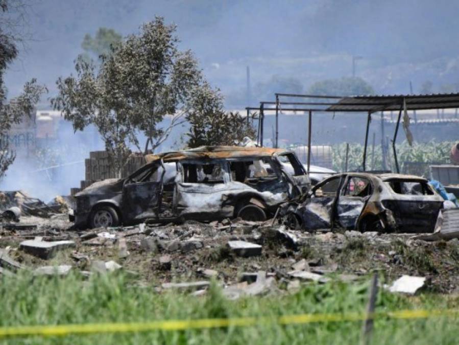 Llanto y dolor en Tultepec, México, tras explosión de juegos pirotécnicos que deja 24 muertos