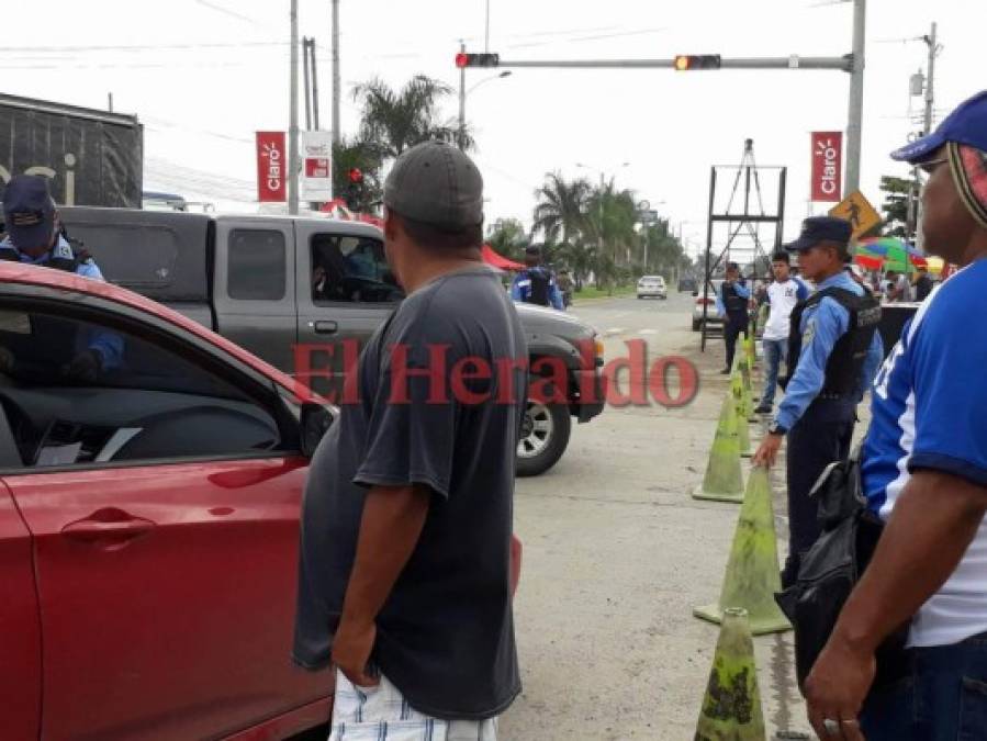 FOTOS: Banderas, gorras y camisas... ¡Todo el ambiente para el Honduras vs Australia en San Pedro Sula!