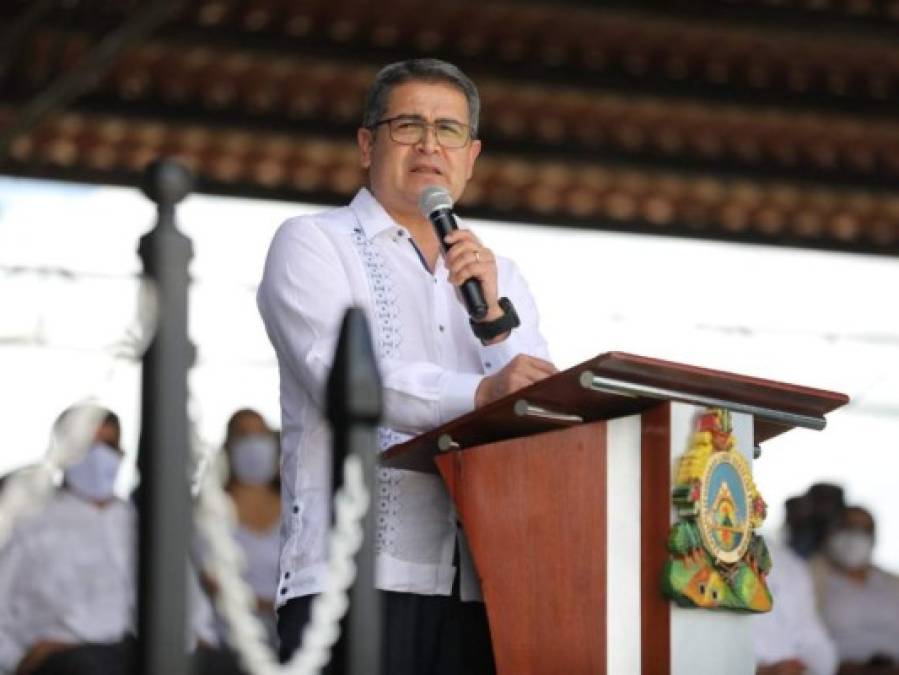 Show de paracaidistas conquista celebración de independencia (FOTOS)