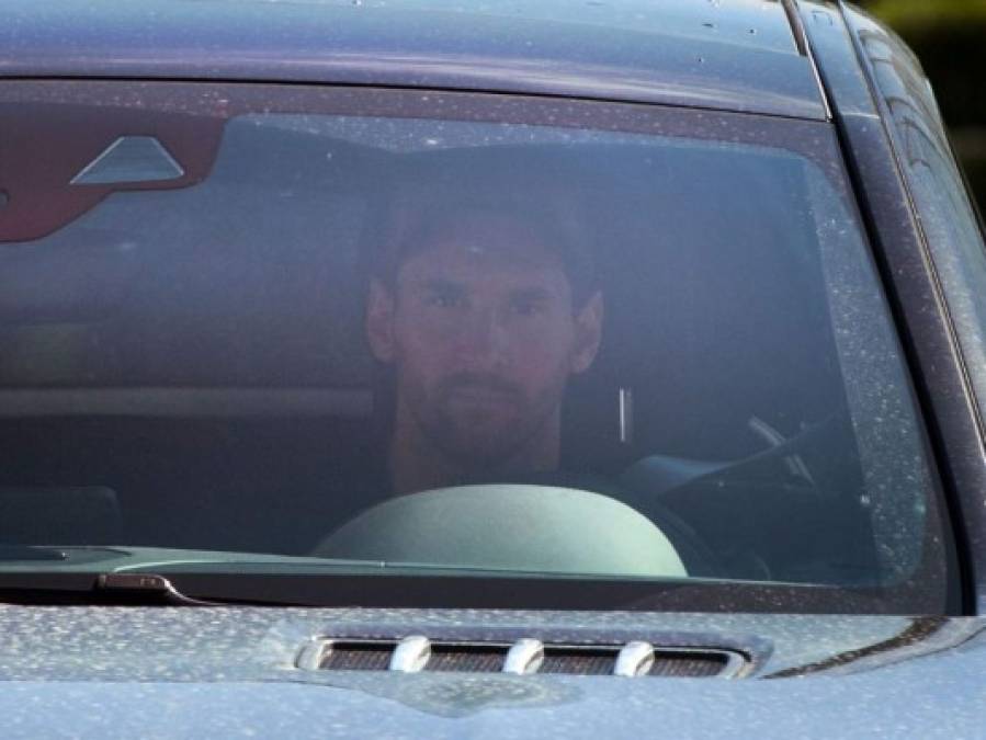 FOTOS: Así fue la llegada de Messi a los entrenamientos del Barça