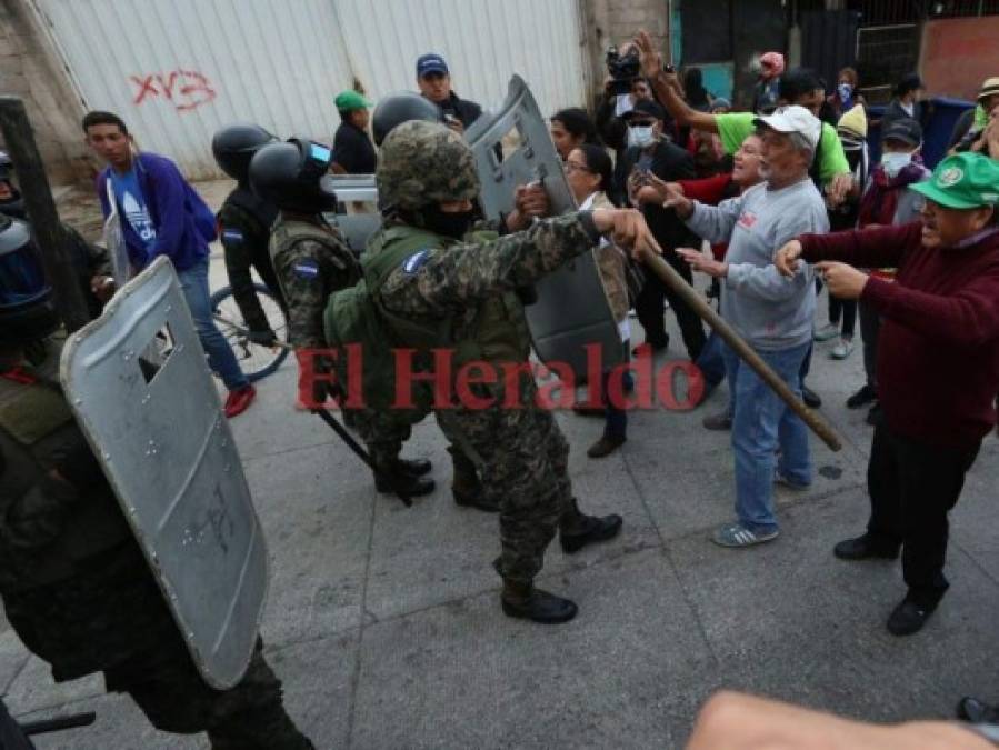 FOTOS: Tomas y desalojos en distintas carreteras de Honduras