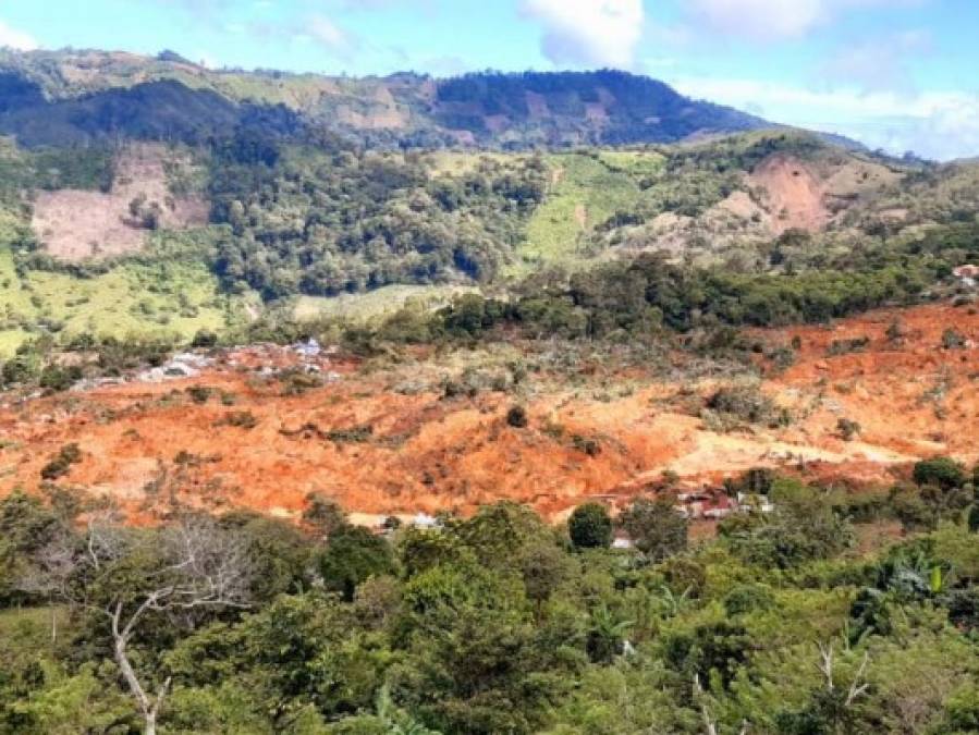 Dramáticas imágenes tras deslave que arrasó con aldea La Reina, Santa Bárbara