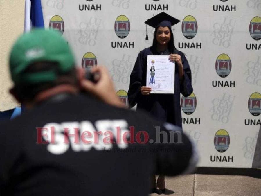 FOTOS: Así fue la primera jornada de graduaciones de la UNAH en 2021