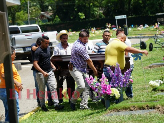 FOTOS: Desgarradora escena tras masacre en cementerio en SPS