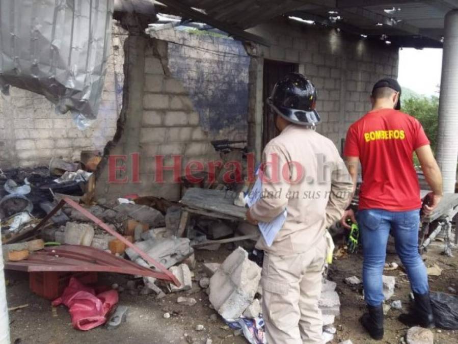 Destrucción total y heridos tras explosión en cohetería en La Paz