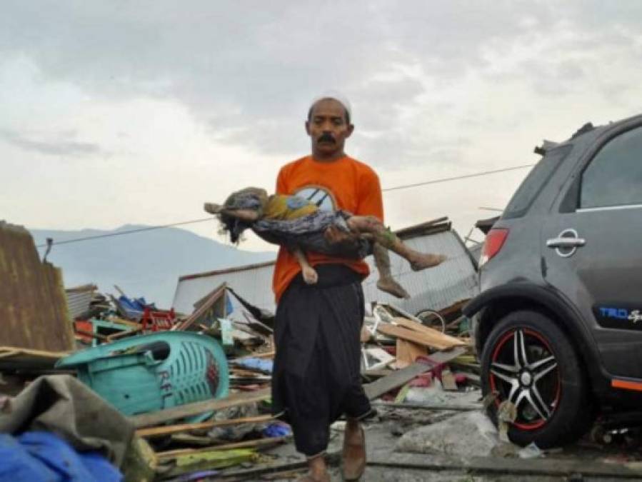 15 imágenes para recordar los 15 años del devastador tsunami en Indonesia