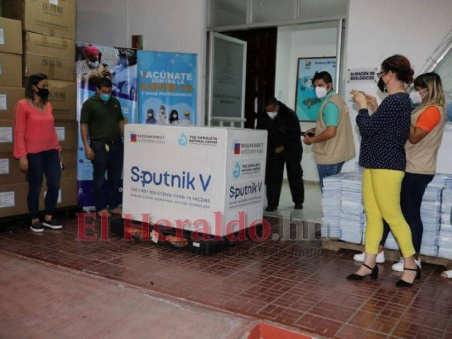 LLega a Tegucigalpa lote de 6,000 dosis de vacuna rusa Sputnik V