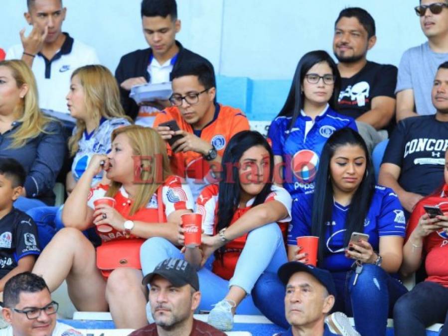 FOTOS: Las bellezas capitalinas que llegaron al estadio Nacional a disfrutar del Olimpia vs Motagua