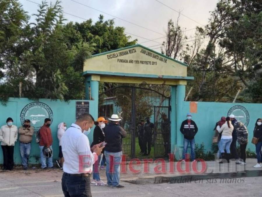 En vehículo, mototaxi o caballo: Así llegó a votar la gente en Santa Ana, Ojojona y Sabanagrande