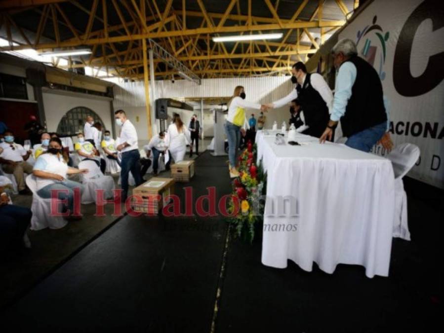 Algarabía en entrega de planillas del PAC y Partido Alianza Patriótica (Fotos)