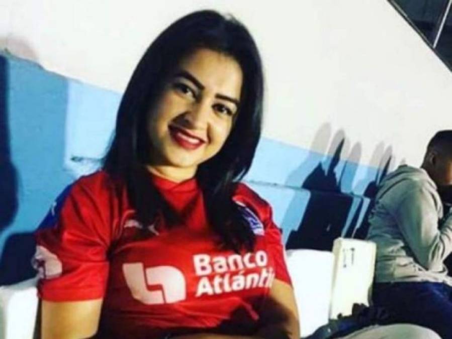 Ellas son las hermosas novias y esposas de los jugadores del Olimpia   