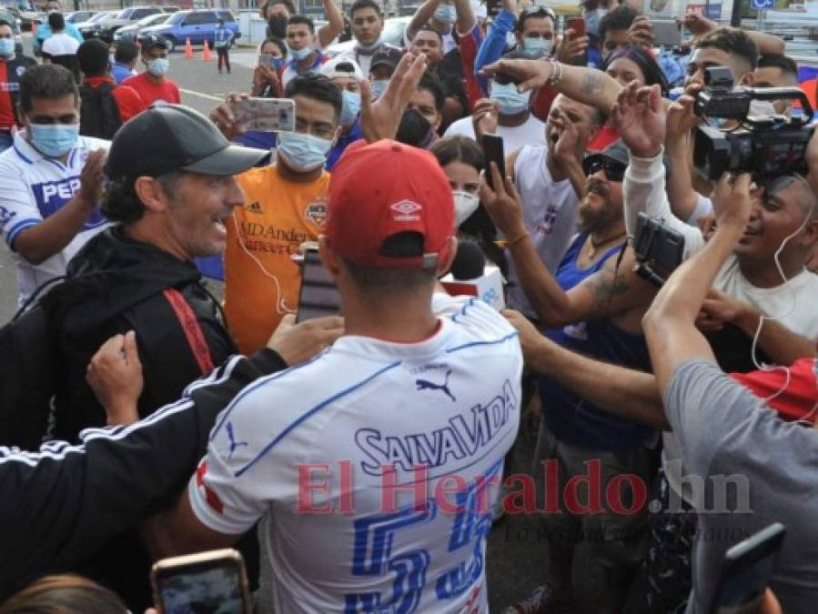 FOTOS: Así fue la llegada de Olimpia a Tegucigalpa tras su eliminación de la Concachampions